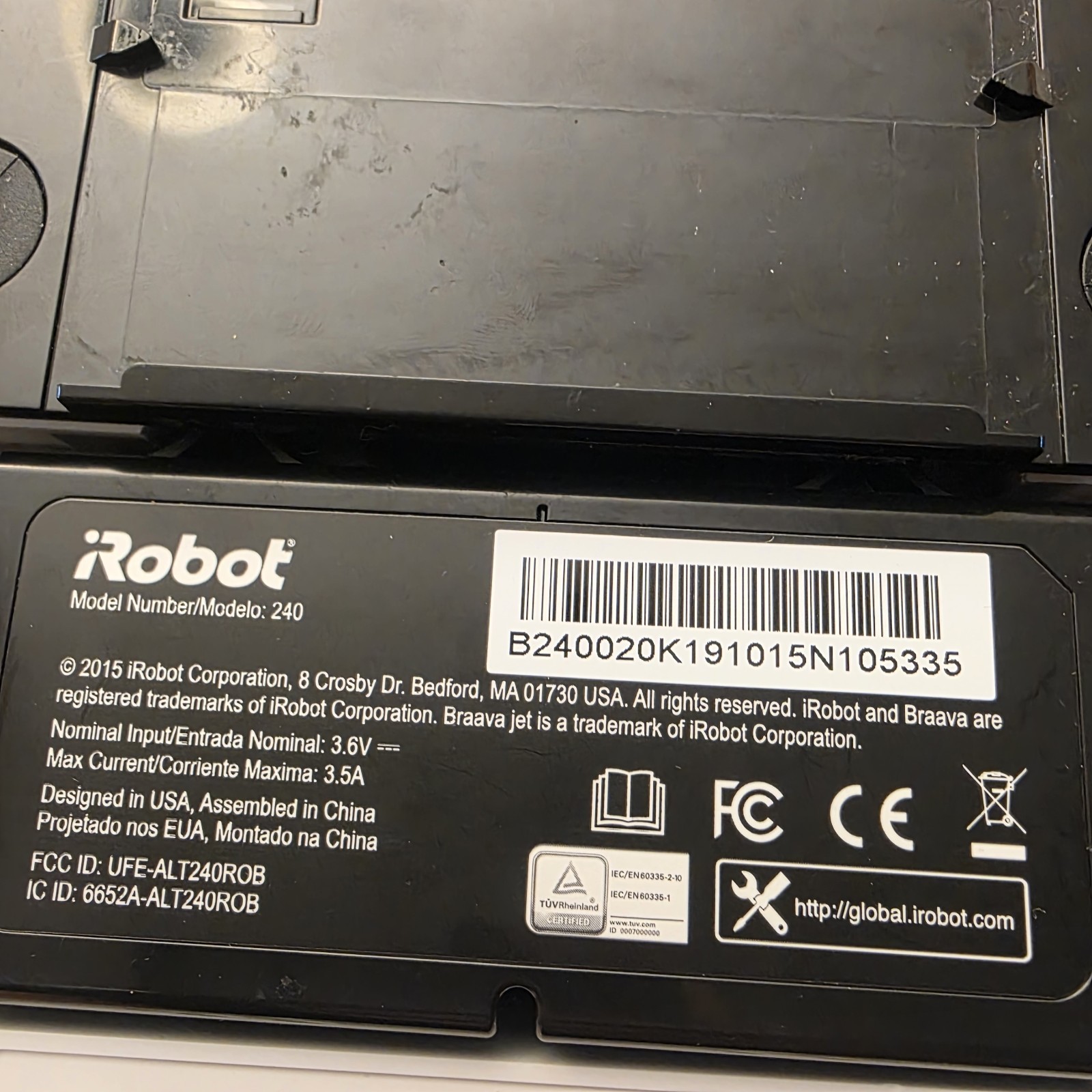 iRobot Braava Jet 240 APP CONTROL MOPPING ROBOT EX CONDITION BOX MANUALS PADS