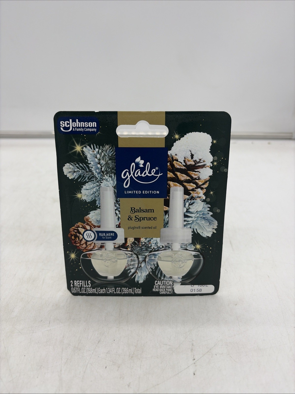 2 Count Glade Plugins Scented Oil Refills – Balsam & Spruce Christmas Pine Oil