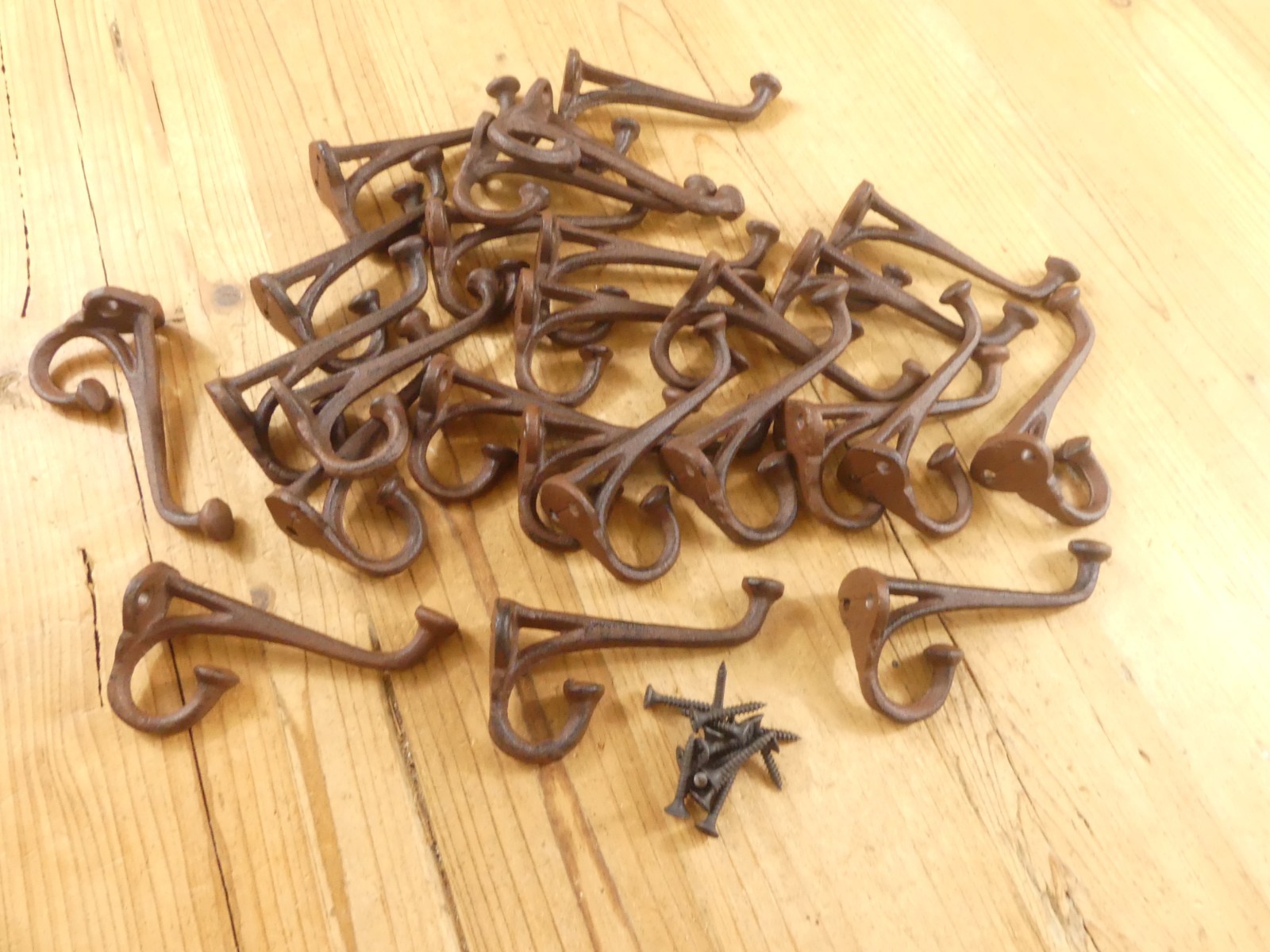 25 Rustic Cast Iron Coat Hat Wall Hooks Restore School Farm Towel Bath Kitchen