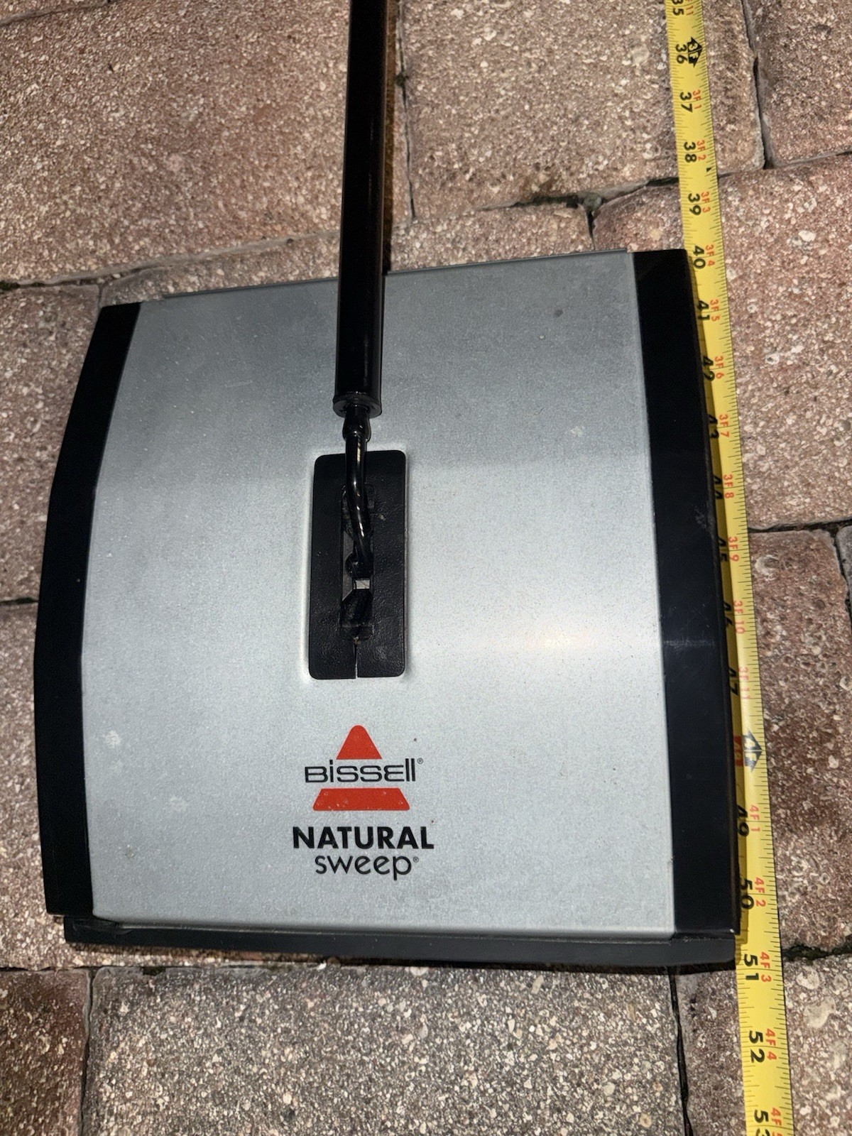 Bissell Natural Sweep Carpet & Floor Manual Light Sweeper Dual Rotating Brushes