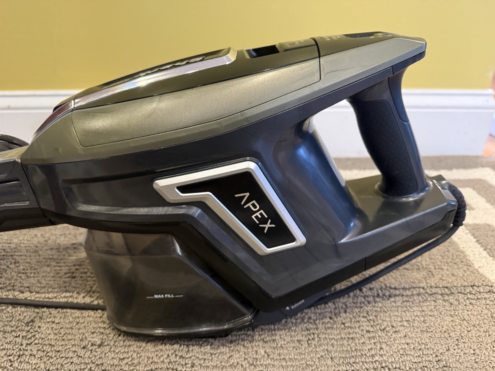 Shark Apex Duo Clean Zero M Slim Vacuum Cleaner W/Attachment ~ Model ZS36066