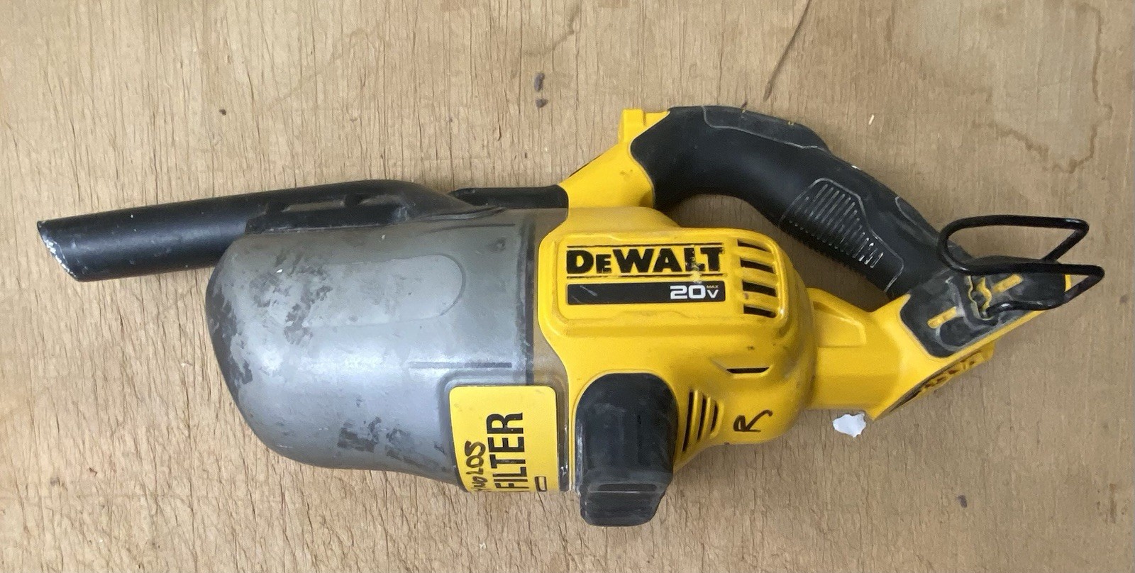 DEWALT DCV501HB Vacuum With Charger NO BATTERY