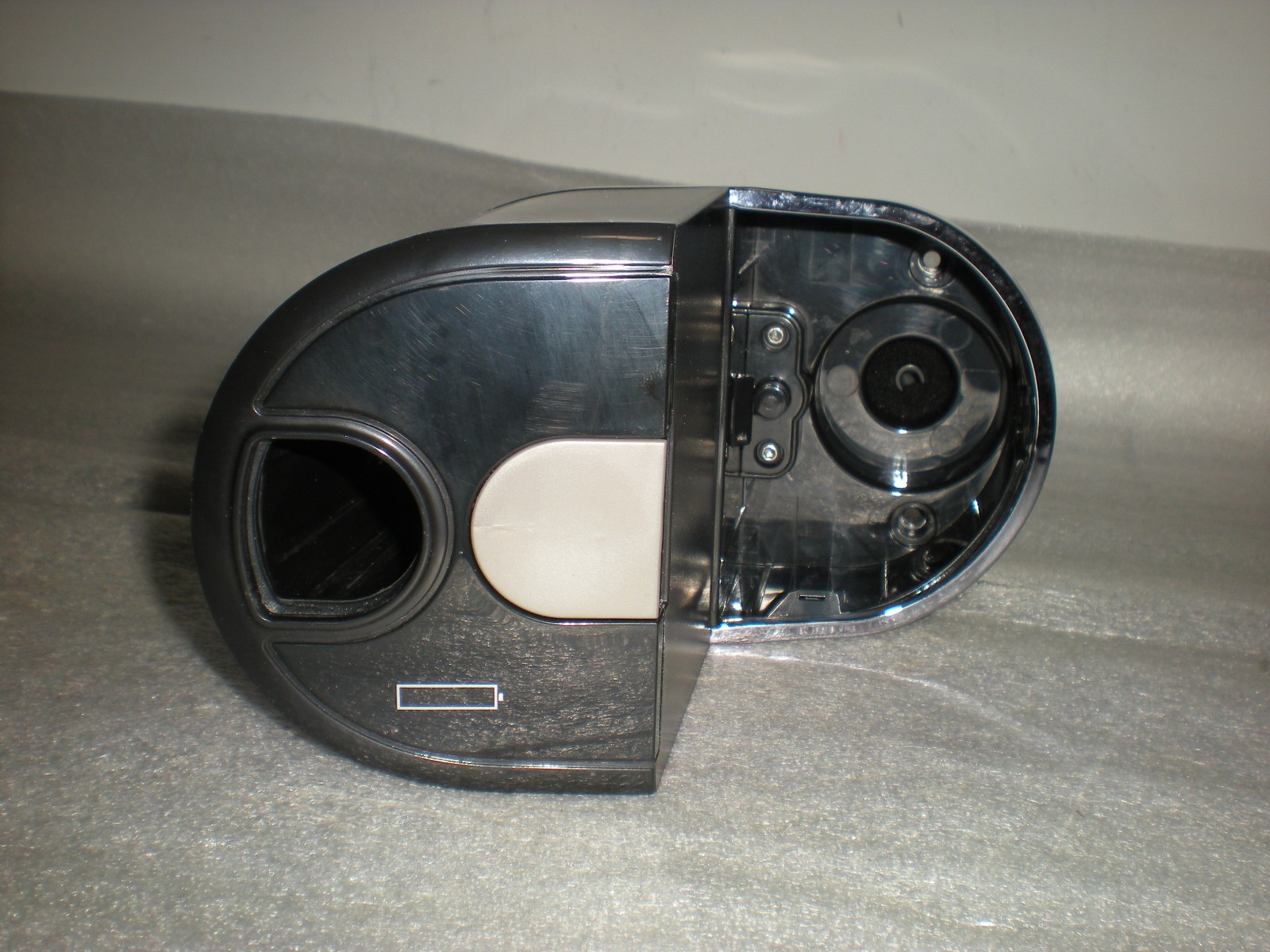 Shark WD261 HydroVac MessMaster Cordless Vacuum Tank Handle Connector Assembly