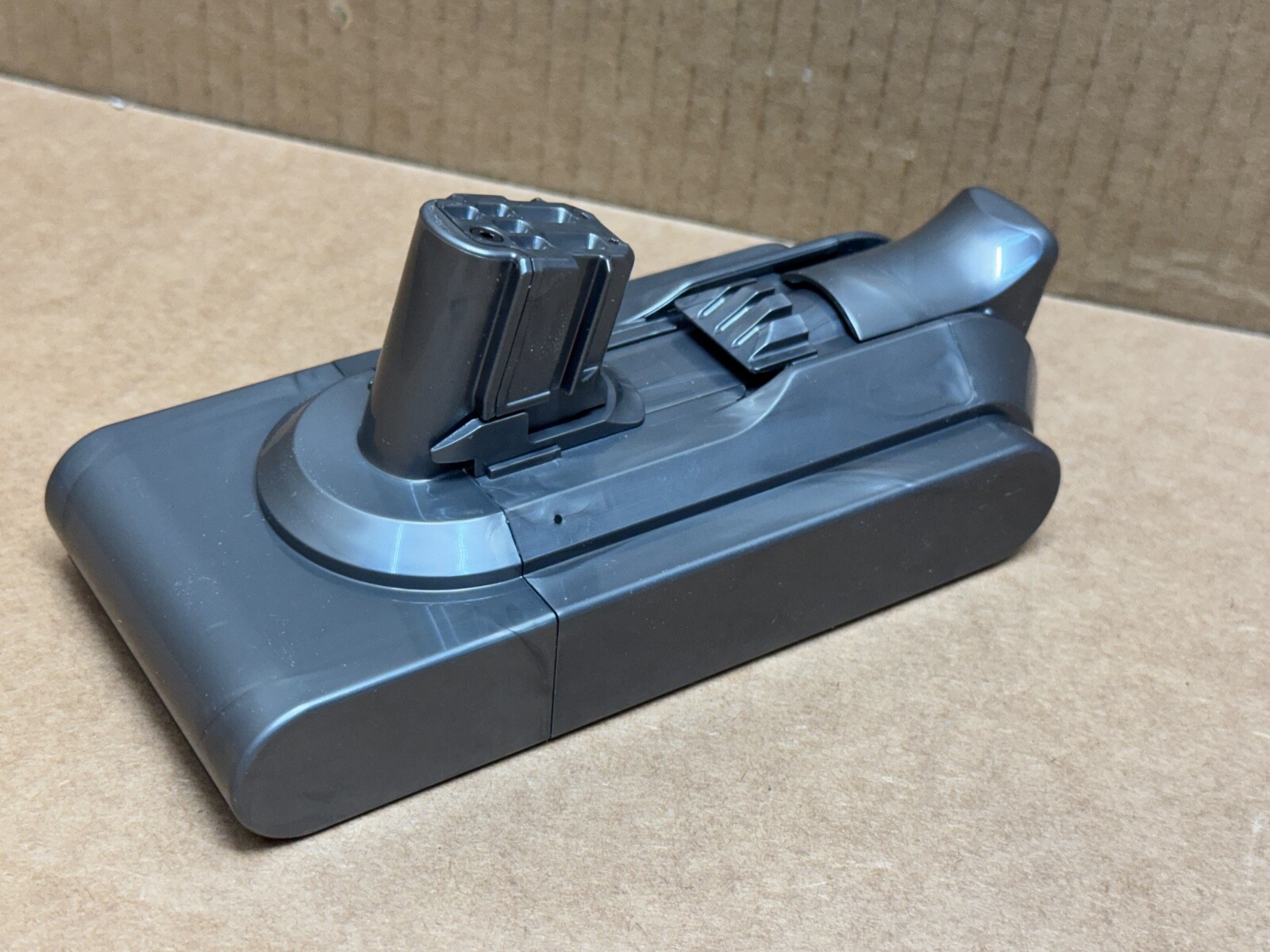 GENUINE DYSON V12 DETECT SLIM SERIES [965470-01] 25.2V CLICK IN [SV46] BATTERY