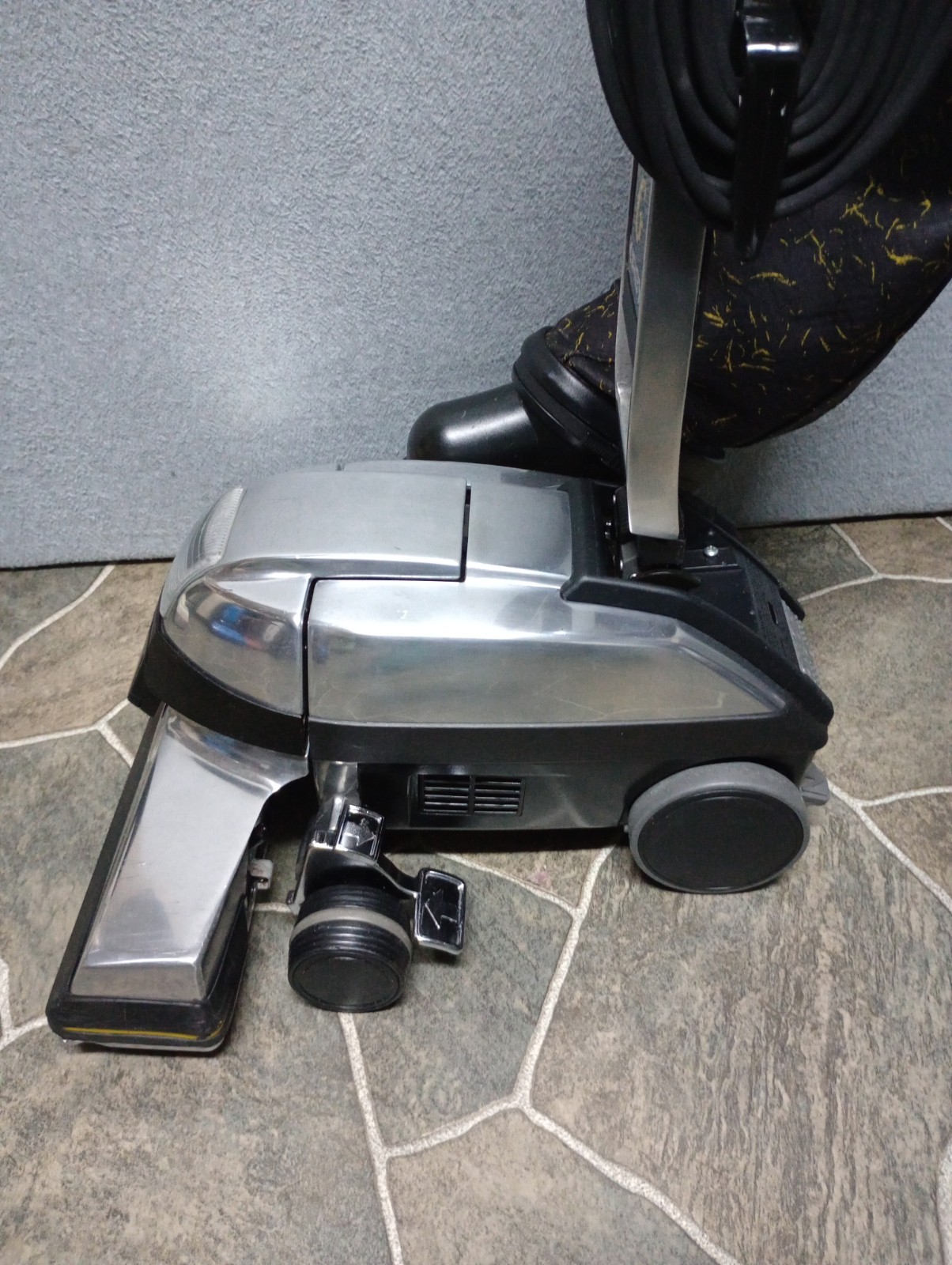 Kirby G6 2000 Limited Edition Vacuum Cleaner